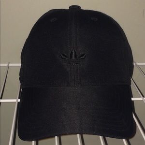 Adidas black running hat never worn